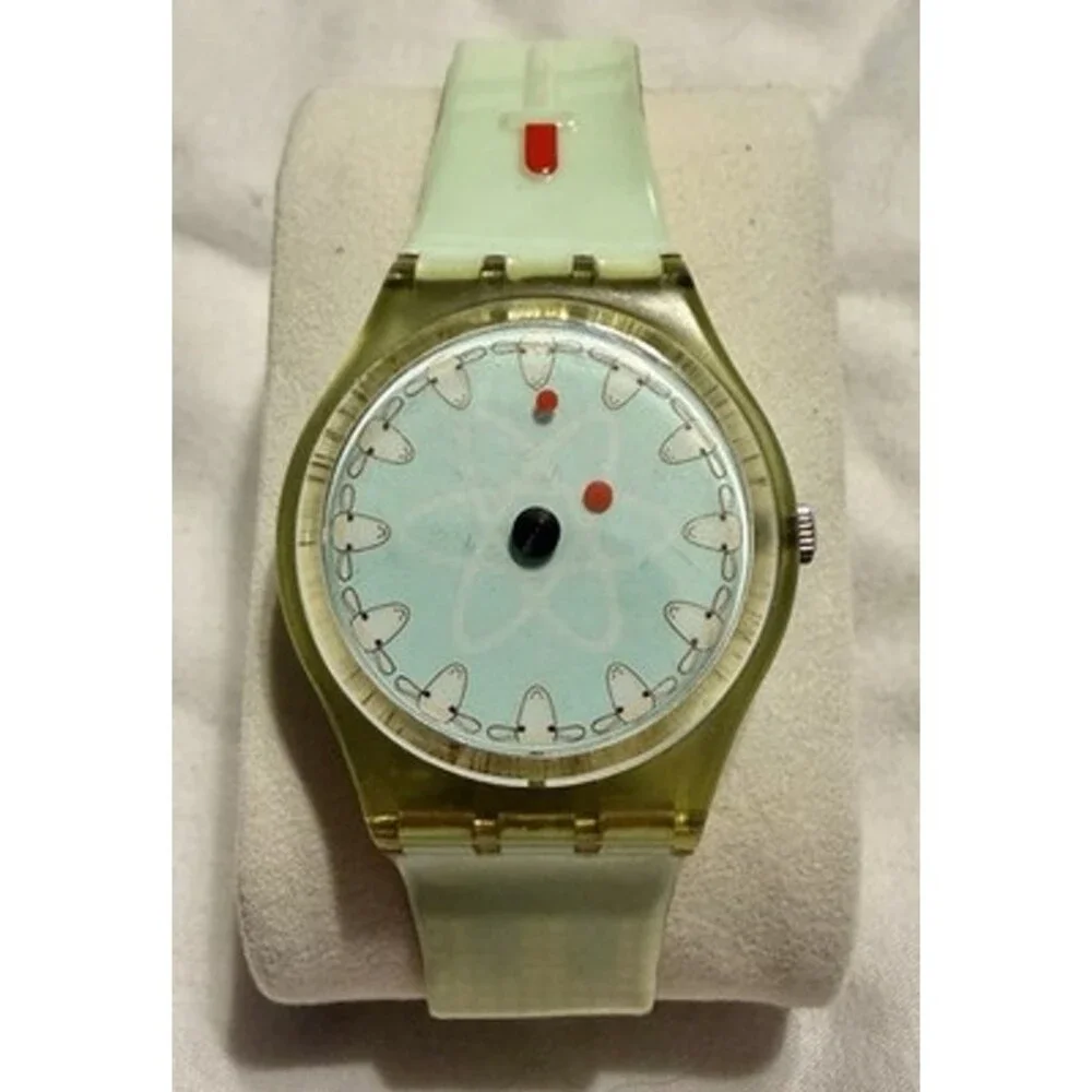 Vintage 1999 Swatch Gent CLONE GG178 - Needs new battery & Strap Is Cracked